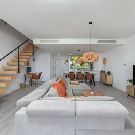 Modern 3 Bed Townhouse With Rooftop Terrace Rdr353 * Estepona
